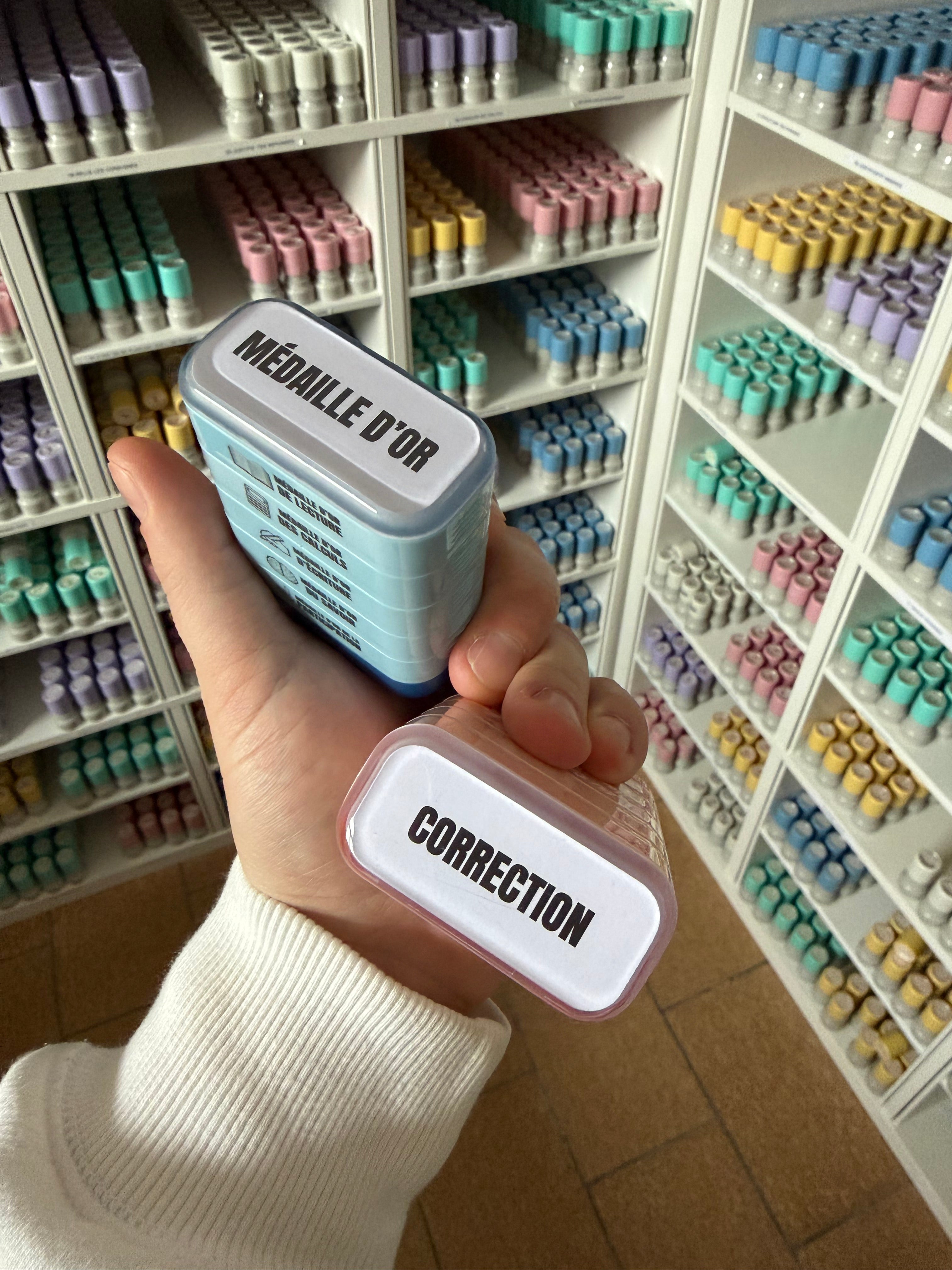 Tampon auto-encreur 5 en 1 - Correction