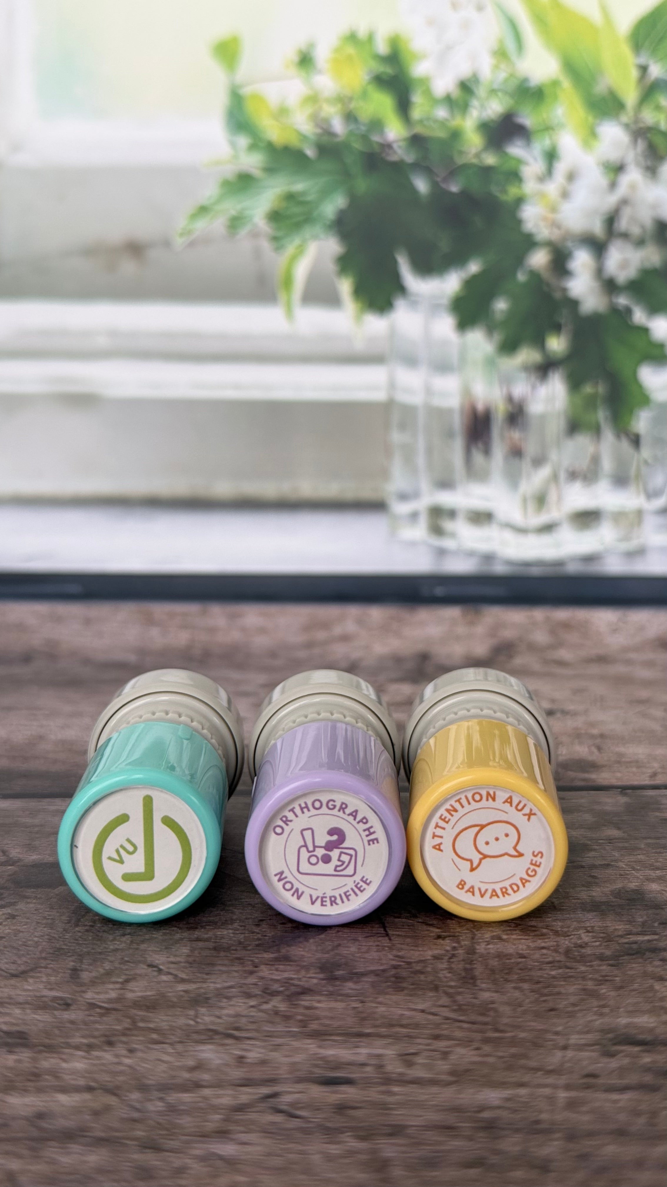 Tampon auto-encreur 92 - Attention aux bavardages