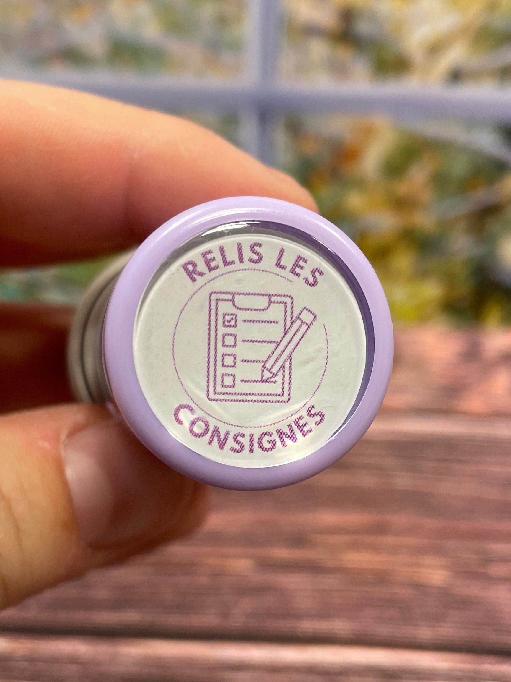 Tampon auto-encreur 19 - Relis les consignes