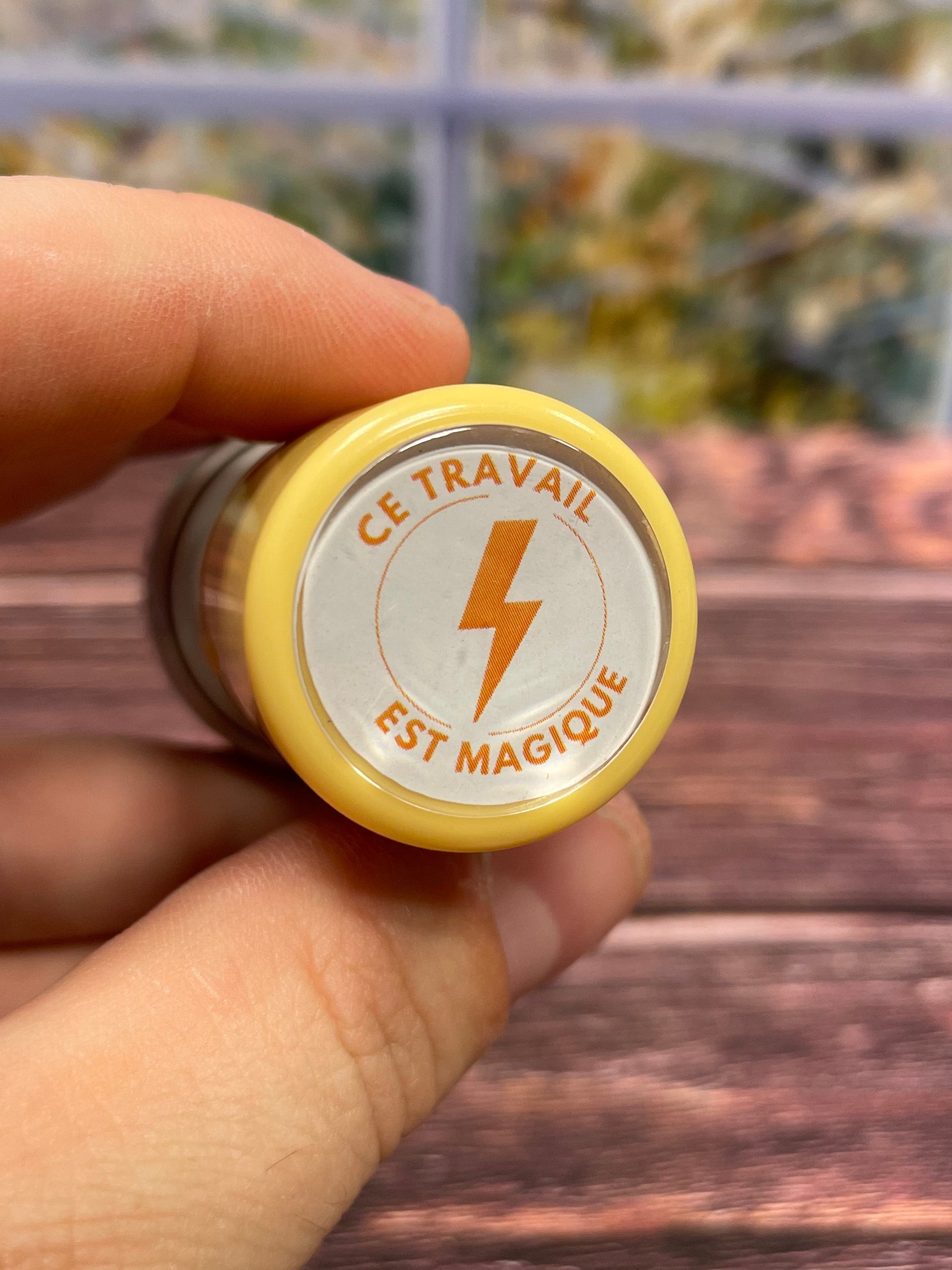 Tampon auto-encreur 23 - Travail magique