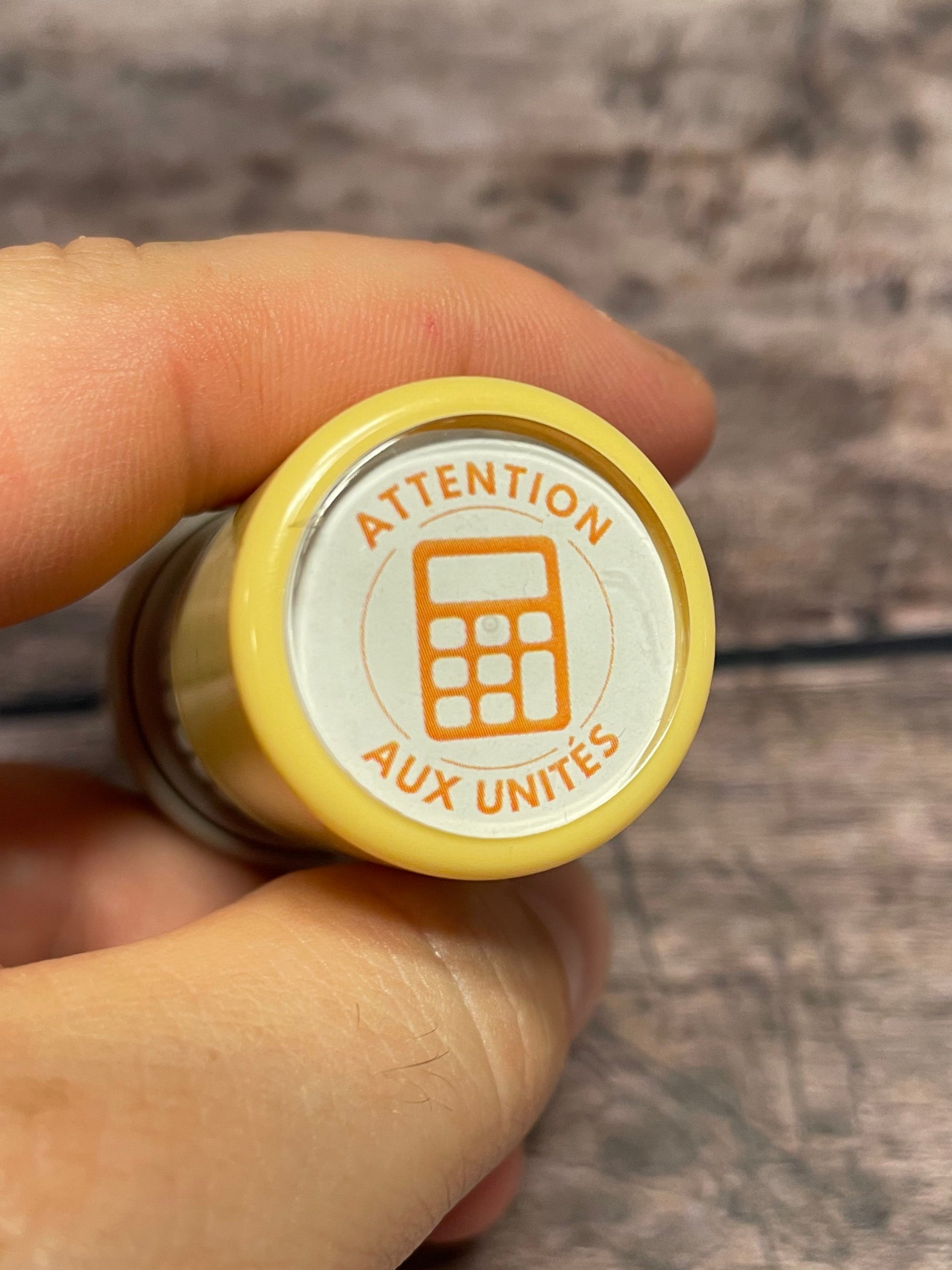 Tampon auto-encreur 37 - Attention aux unités