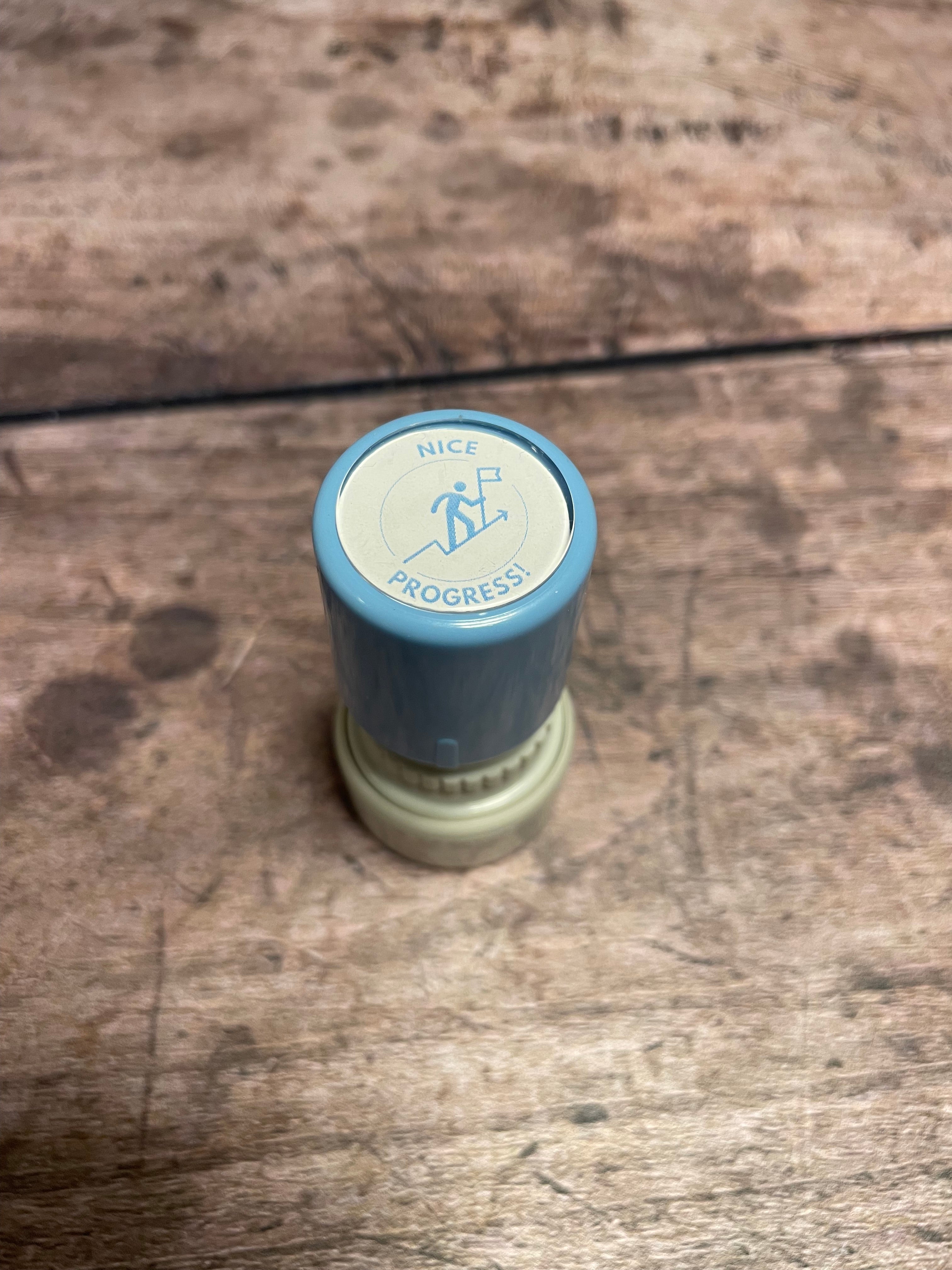 Tampon auto-encreur 46 - Nice Progress ! 🇬🇧